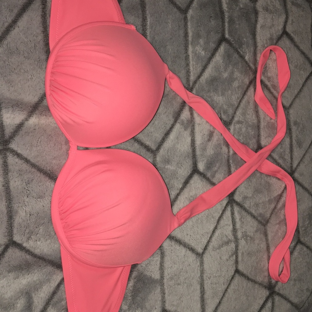Push up Victoria’s Secret bathing suit